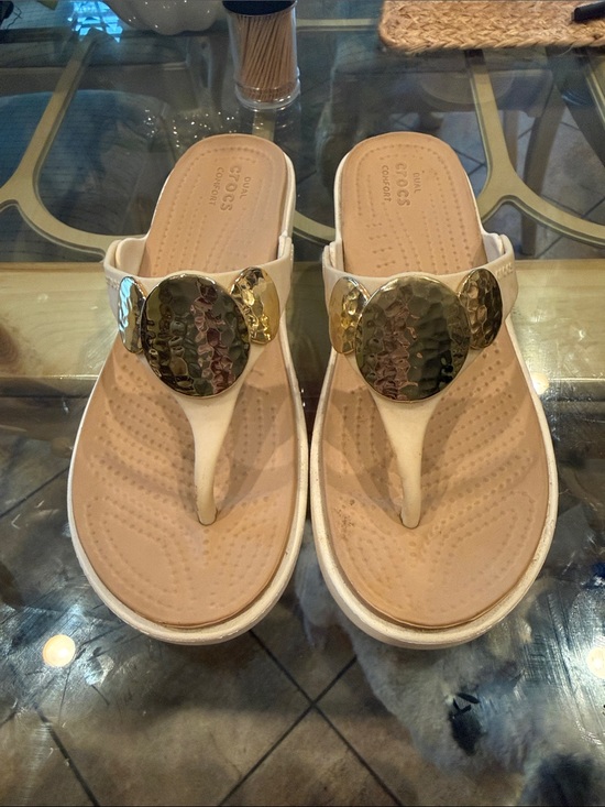 CROCS Shoes - CROCS Women’s White Thong Sandals with Gold Discs